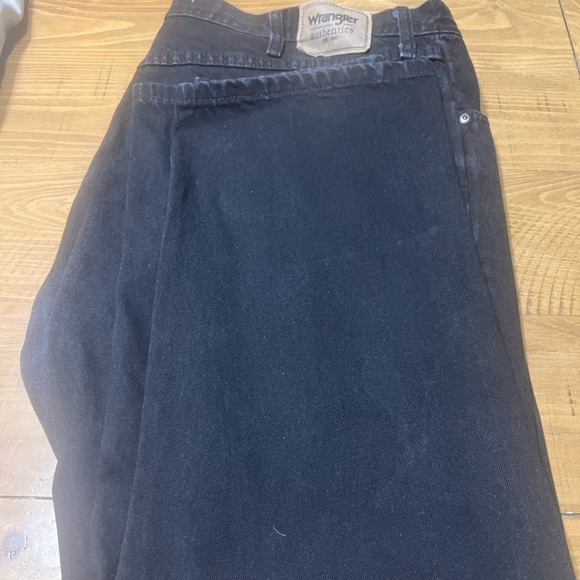 Wrangler Black authentic Jeans 44x30 - Picture 3 of 8